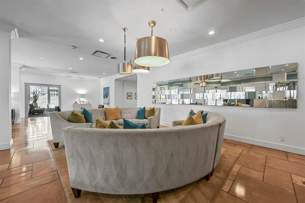 3883 Turtle Creek Boulevard - Photo 16