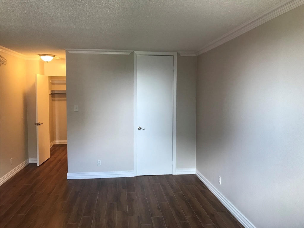 3883 Turtle Creek Boulevard - Photo 21