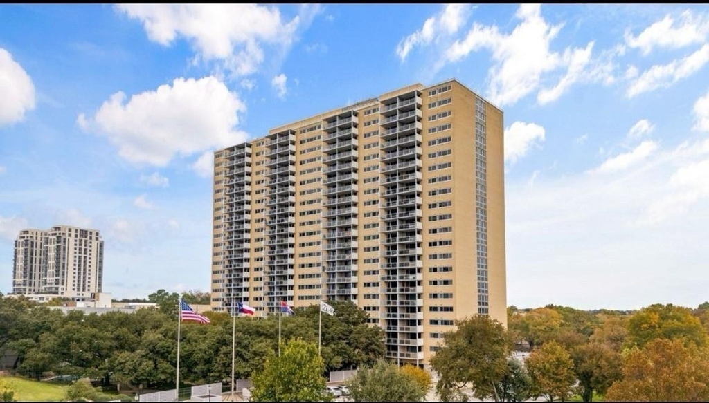 3883 Turtle Creek Boulevard - Photo 19