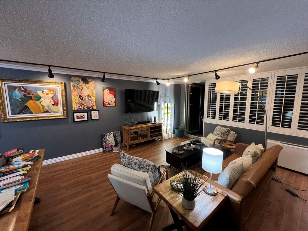 3883 Turtle Creek Boulevard - Photo 6