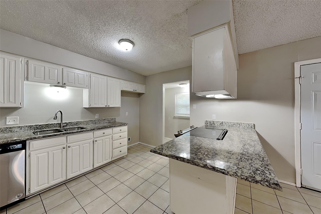 4208 Selina Court - Photo 3