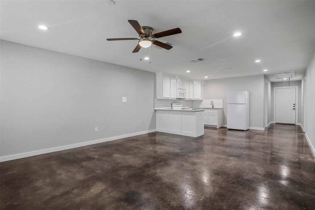 410 S Mirick Avenue - Photo 1