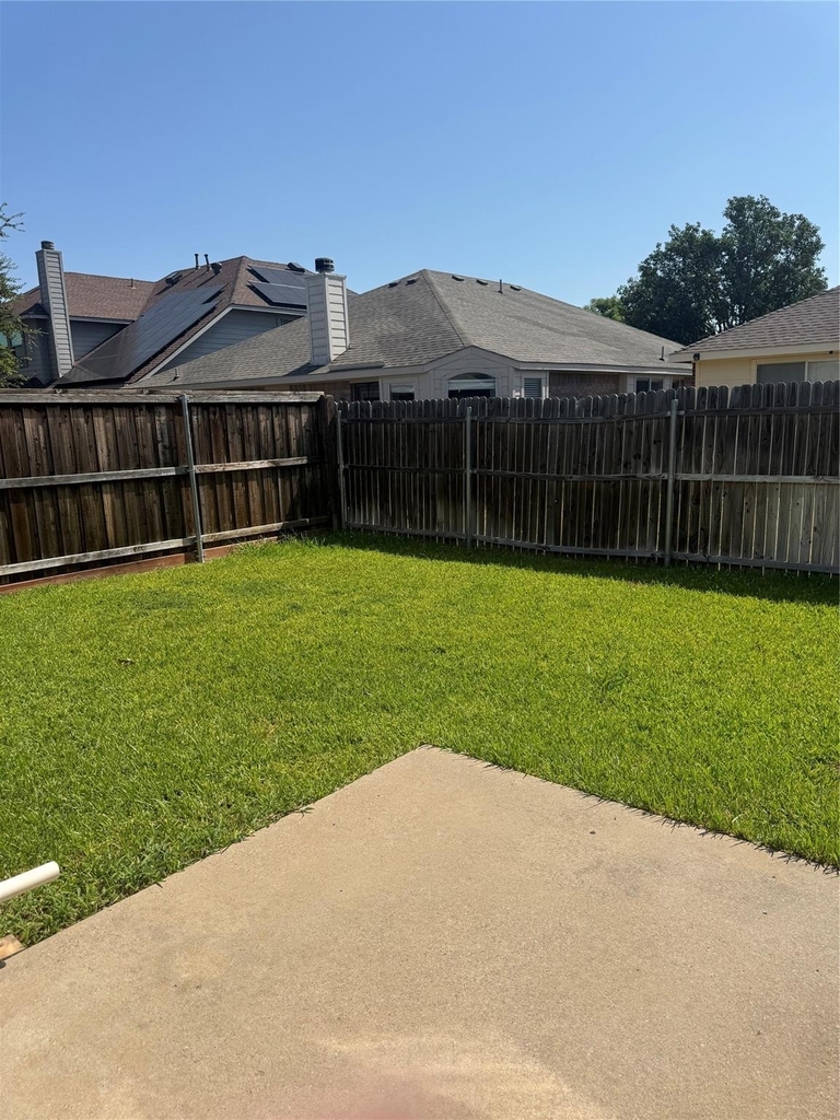 6711 Kinross Drive - Photo 3