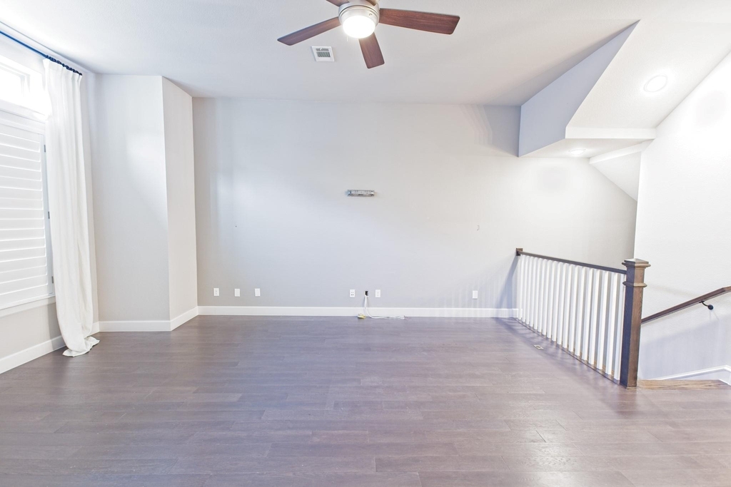 5319 Holland Avenue - Photo 13