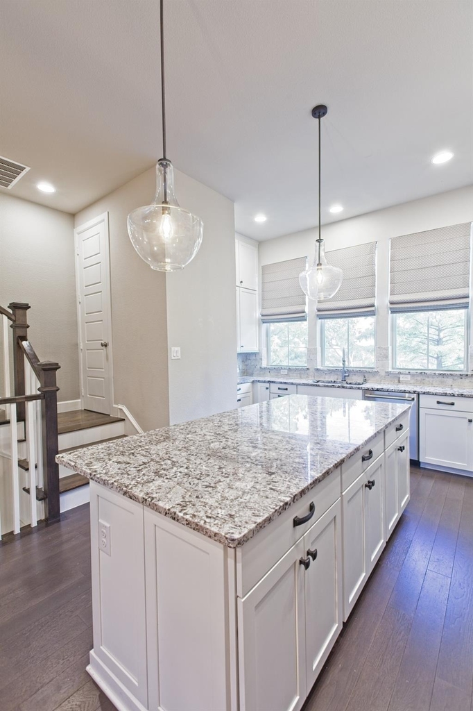 5319 Holland Avenue - Photo 19