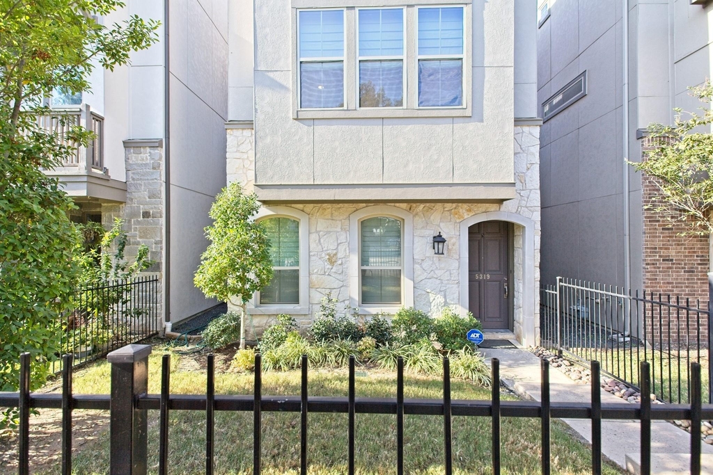 5319 Holland Avenue - Photo 1