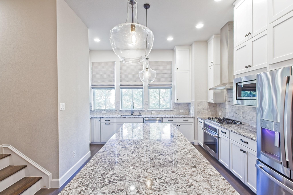 5319 Holland Avenue - Photo 18