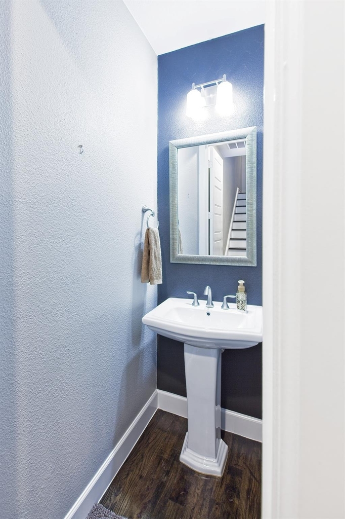 5319 Holland Avenue - Photo 21