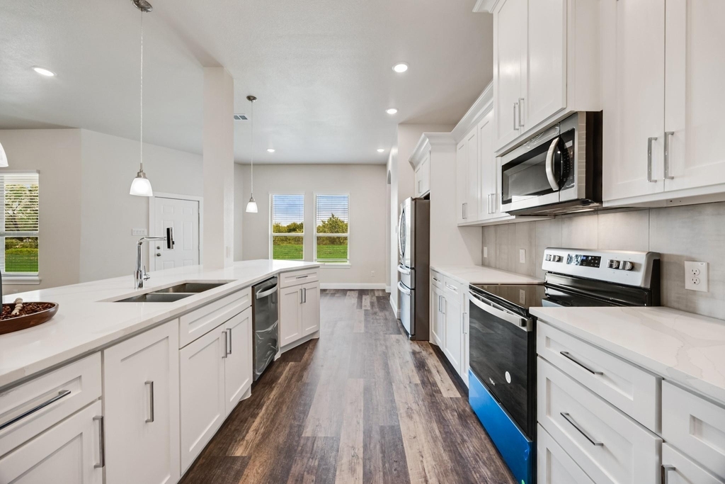 3334 Knight Street - Photo 5
