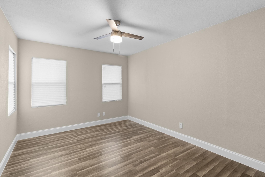 2907 Clinton Avenue - Photo 8