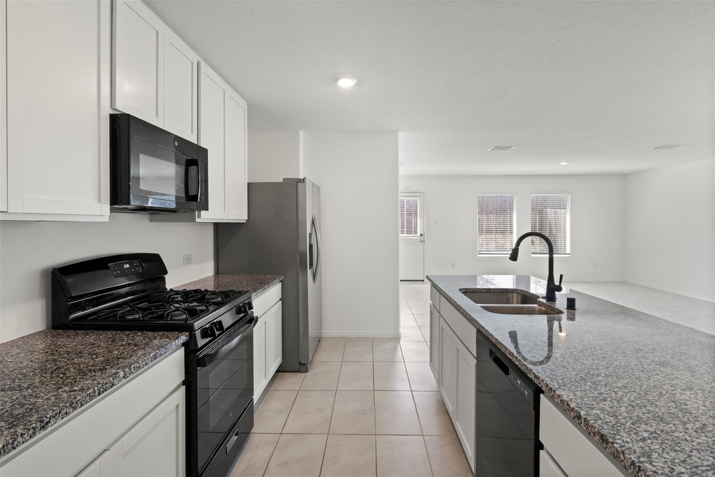11807 Marcellus Way - Photo 4