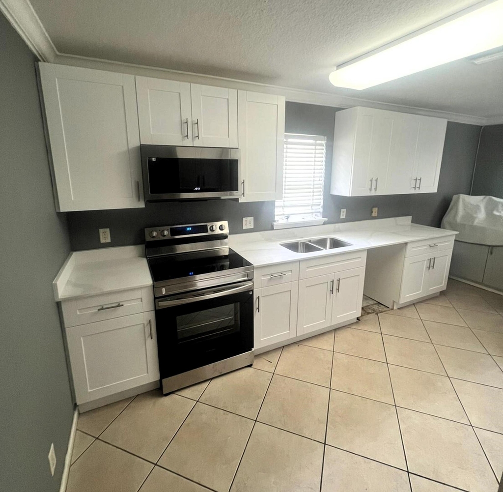 11290 Sw 20th Street - Photo 2
