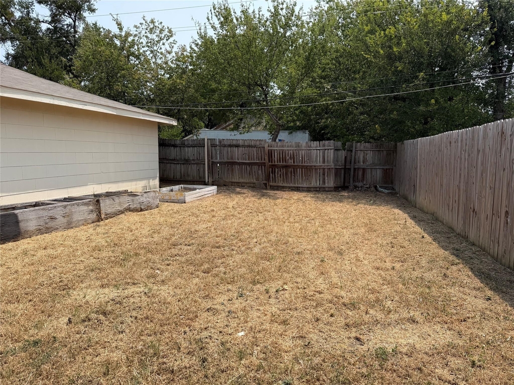 2509 Normont Circle - Photo 13