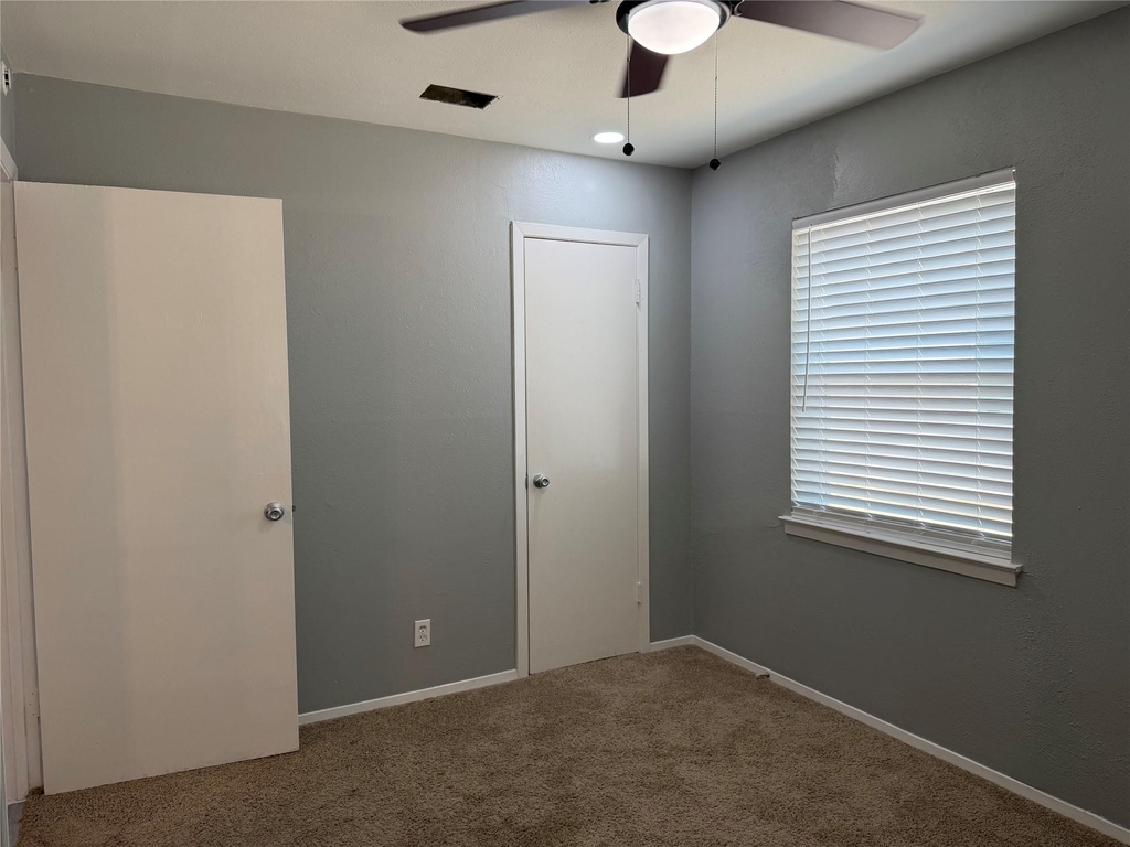 2509 Normont Circle - Photo 9