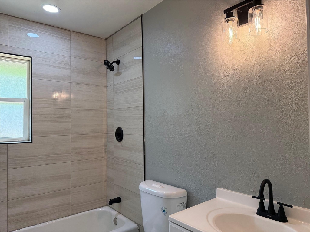 2509 Normont Circle - Photo 10