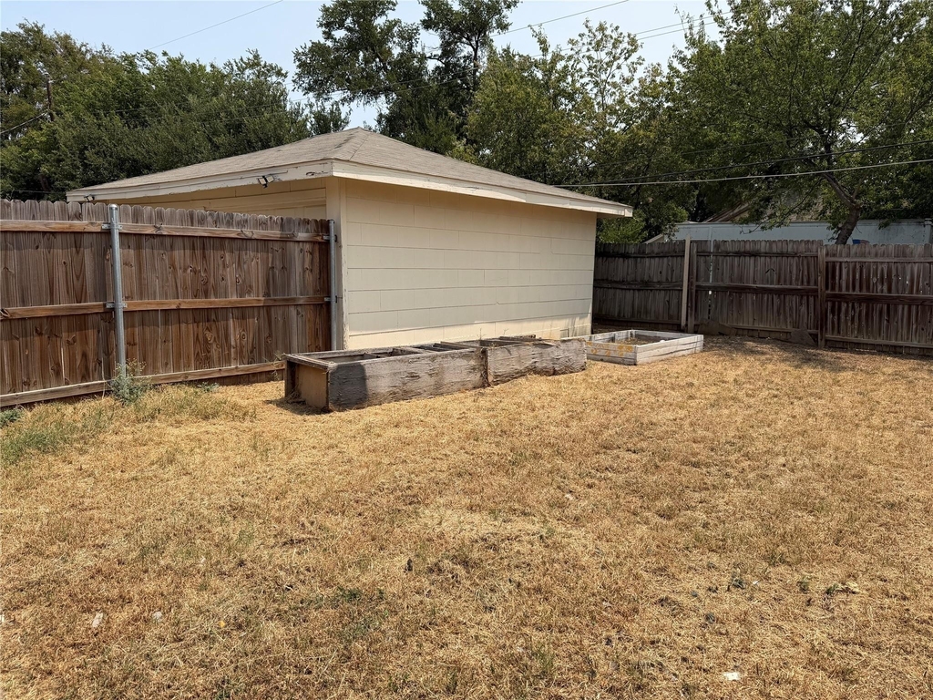 2509 Normont Circle - Photo 14