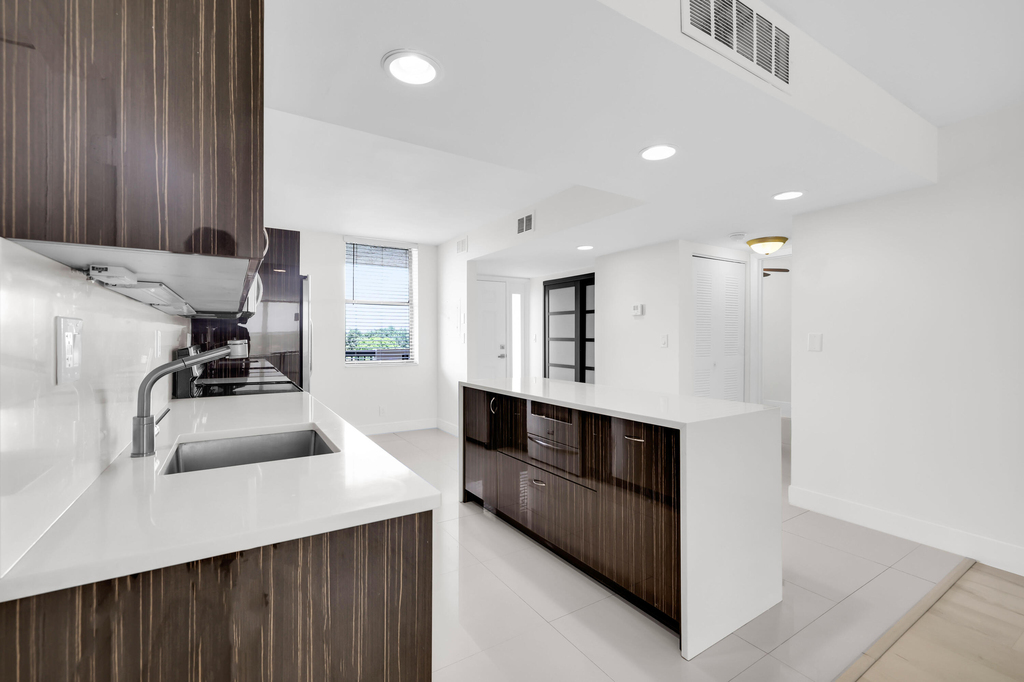 2768 Carambola Circle S - Photo 8