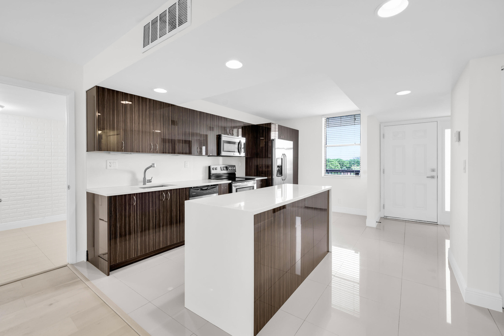 2768 Carambola Circle S - Photo 4