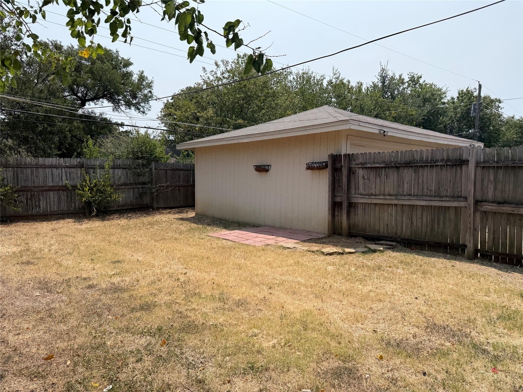 2507 Normont Circle - Photo 17