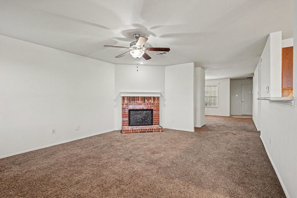 2417 Horseback Trail - Photo 5