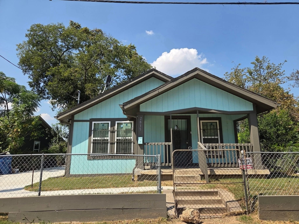 2835 Oakdale Street - Photo 0