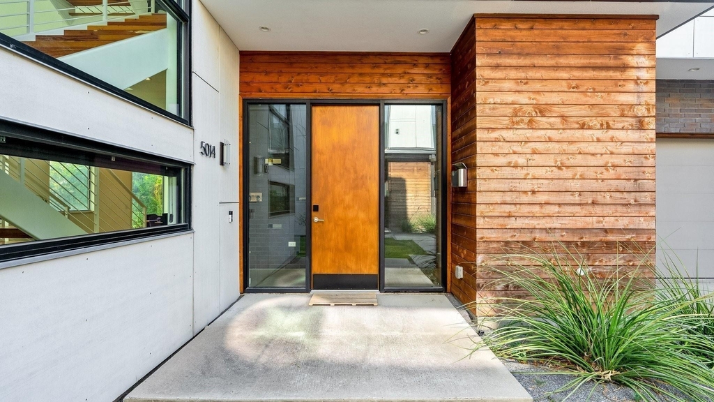 5014 Vickery Boulevard - Photo 1