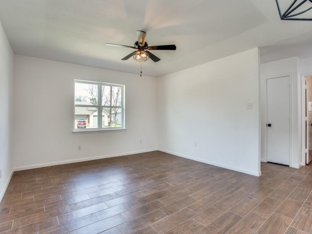1307 Worthington Street - Photo 2