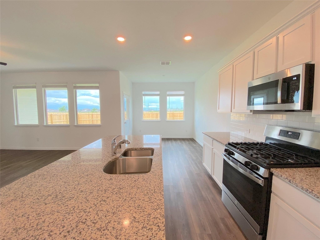 565 Pueblo Bonito Trail - Photo 4