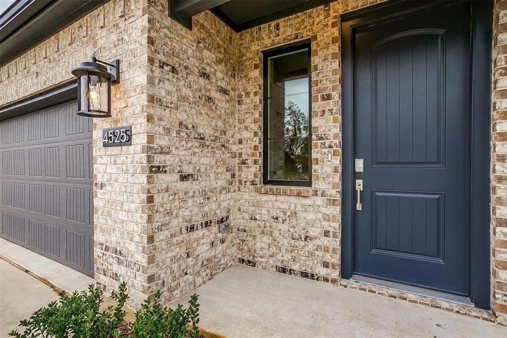 4525 Hogans Alley Drive - Photo 1