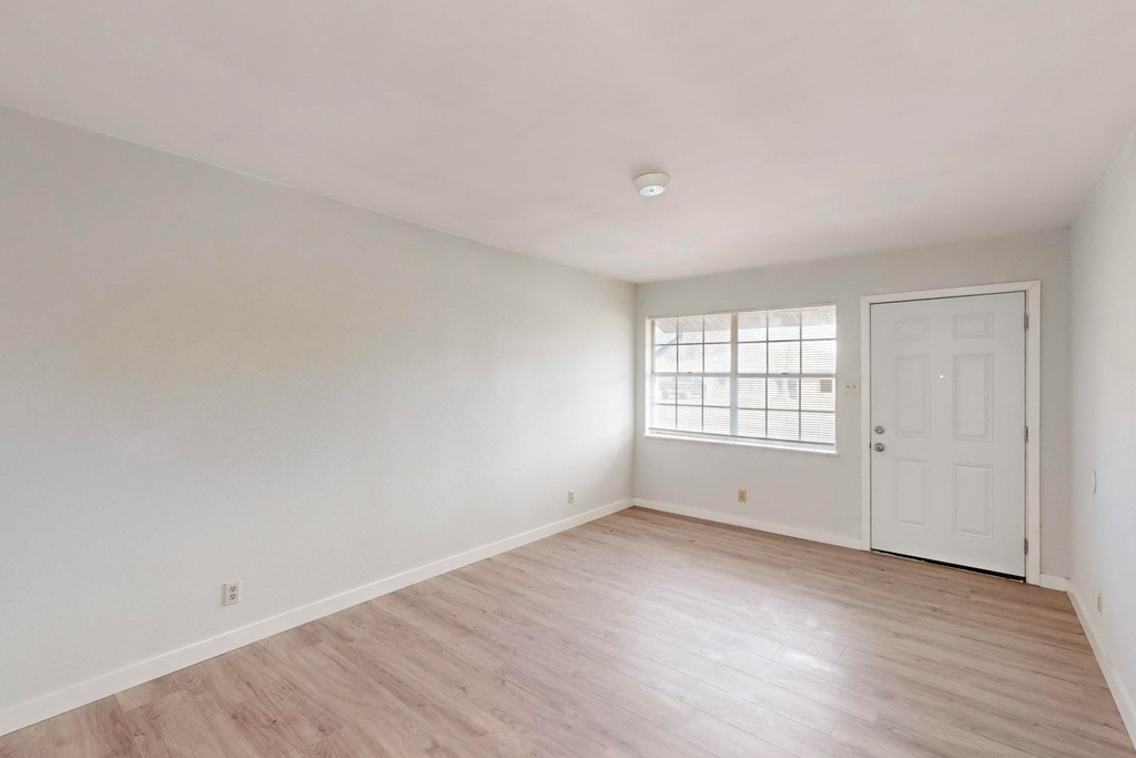 1208 S Benton Street - Photo 7