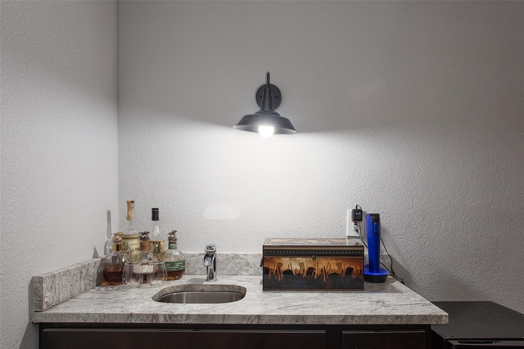 4826 Pershing Avenue - Photo 29
