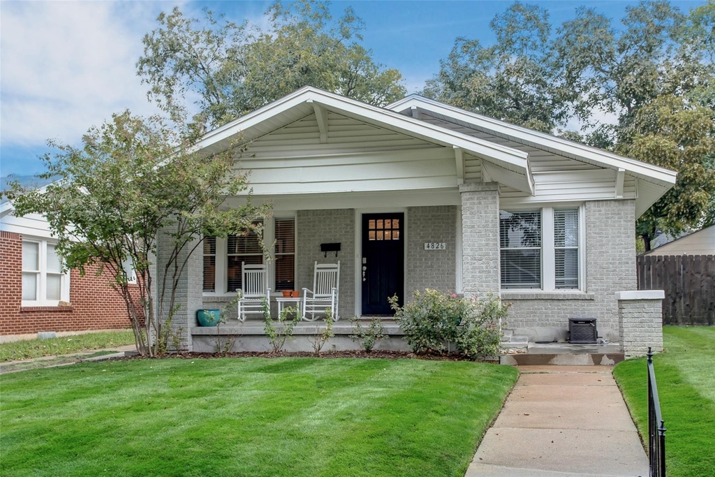 4826 Pershing Avenue - Photo 4