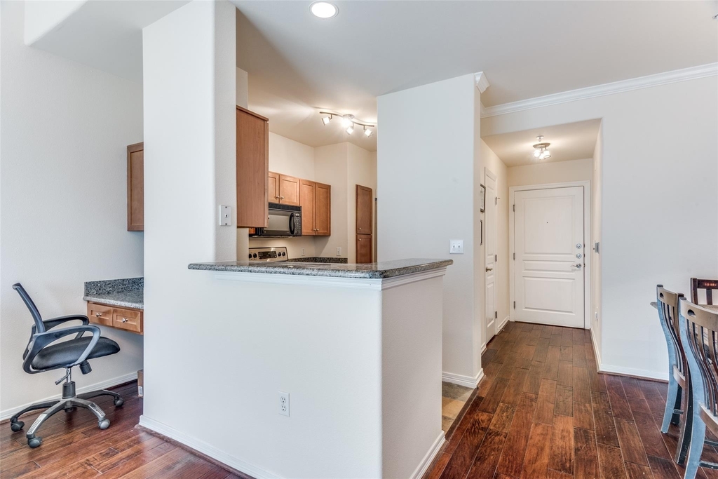 330 Las Colinas Boulevard E - Photo 2
