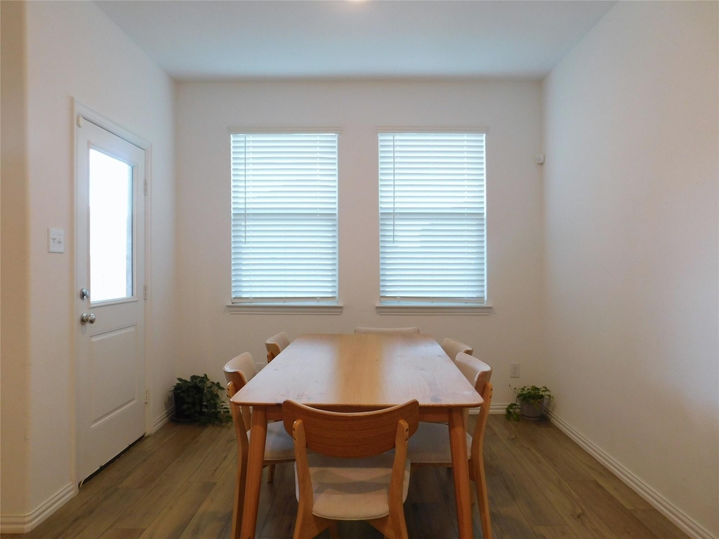 3500 Kingsview Drive - Photo 10
