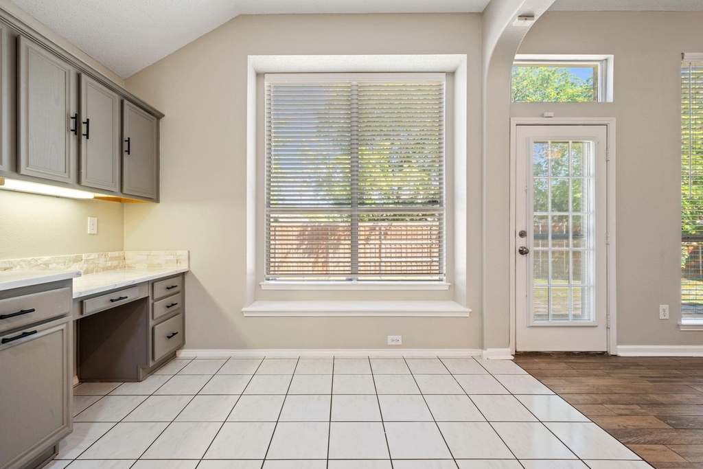 7512 Brookview Drive - Photo 13