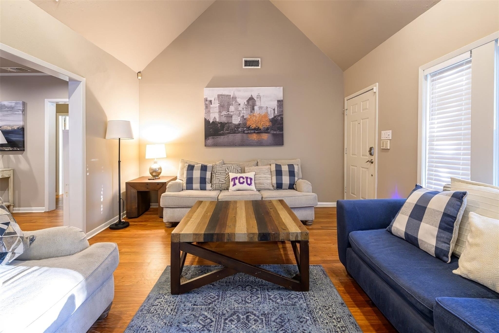 3141 Wabash Avenue - Photo 1