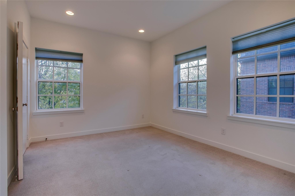 602 Finley Court - Photo 8
