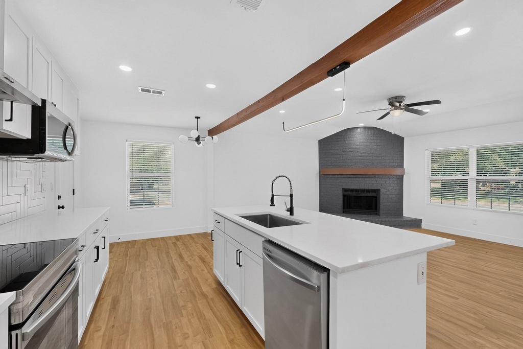 6000 Cool Springs Drive - Photo 5