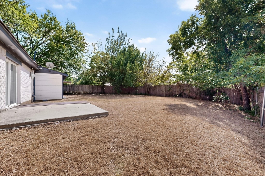 6000 Cool Springs Drive - Photo 32