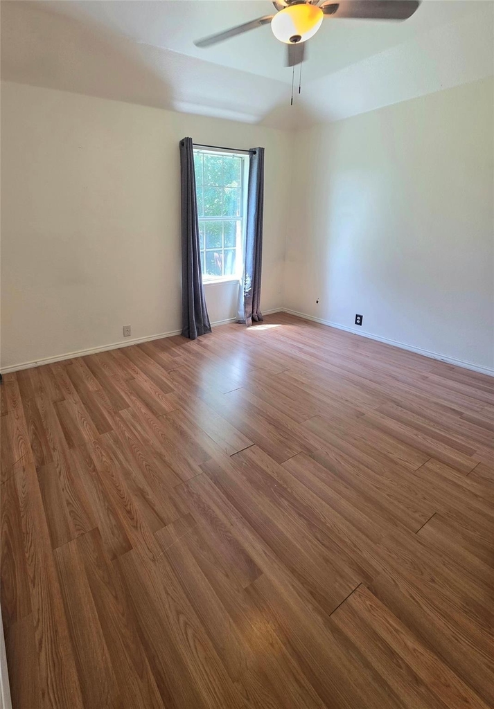 207 Julian Drive - Photo 11