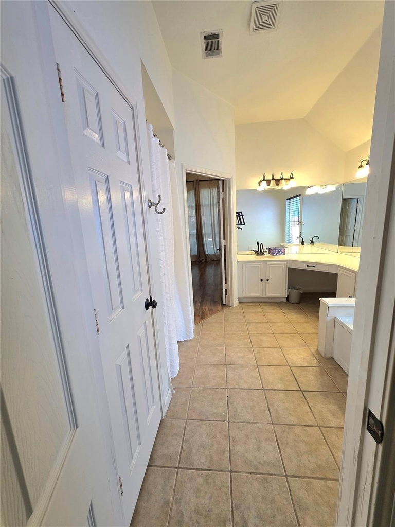 207 Julian Drive - Photo 18