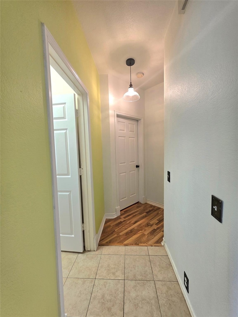 207 Julian Drive - Photo 10