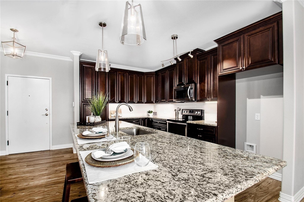 2500 King Arthur Boulevard - Photo 4