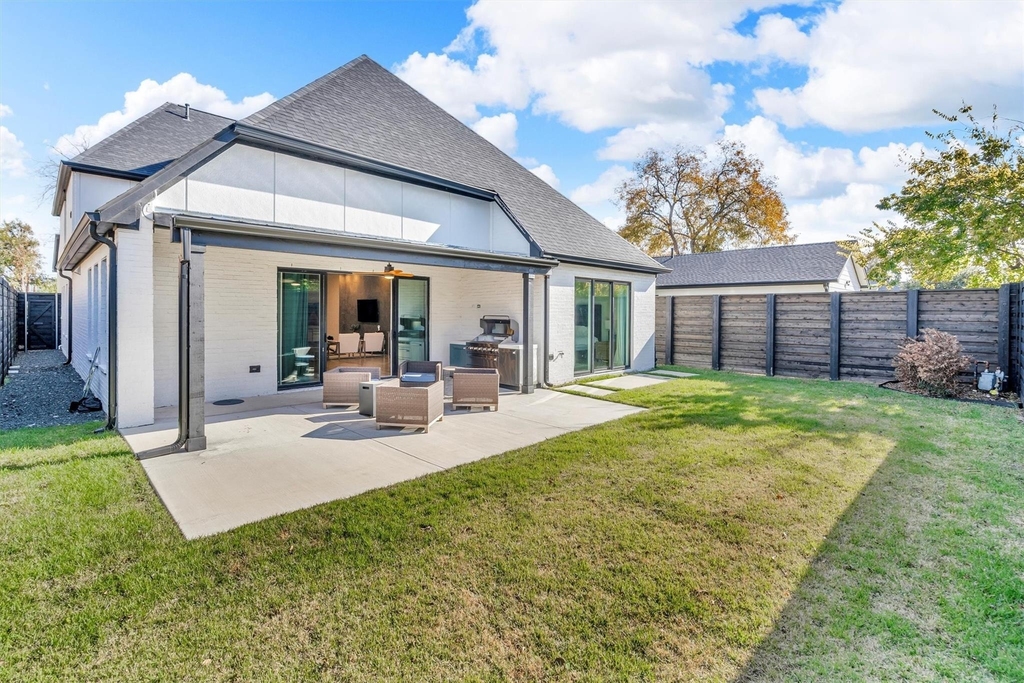 7519 Robin Road - Photo 1