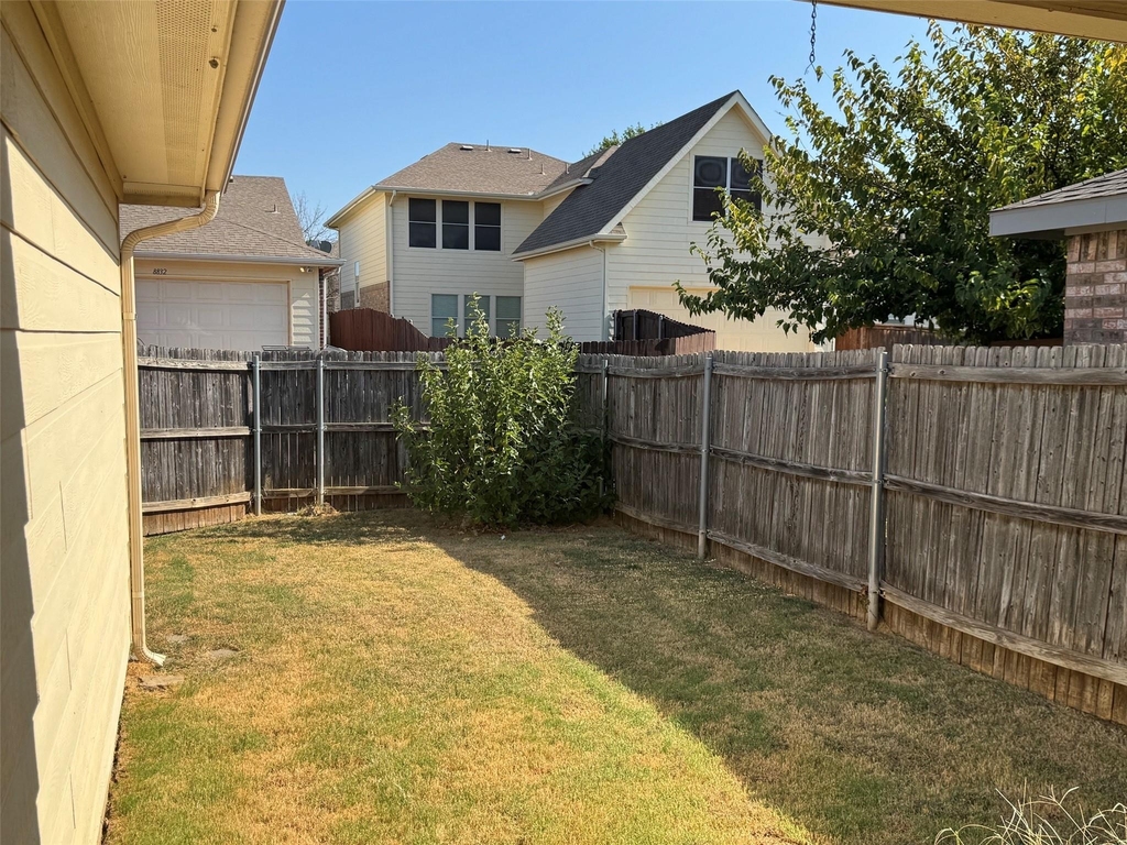 8831 Holliday Lane - Photo 9