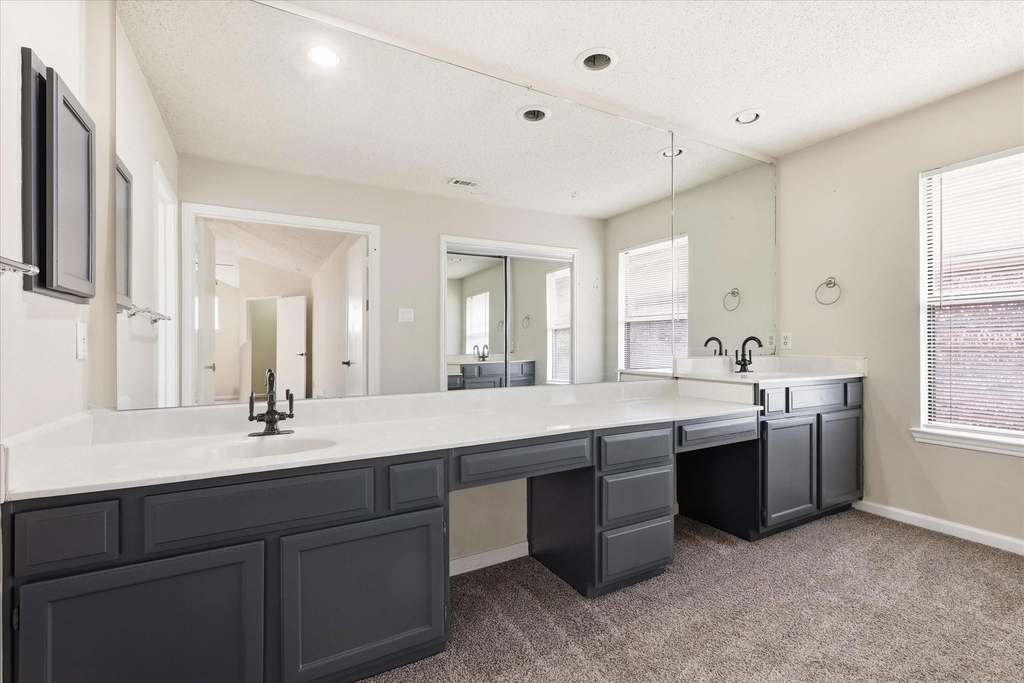 2909 Menlo Park Lane - Photo 18