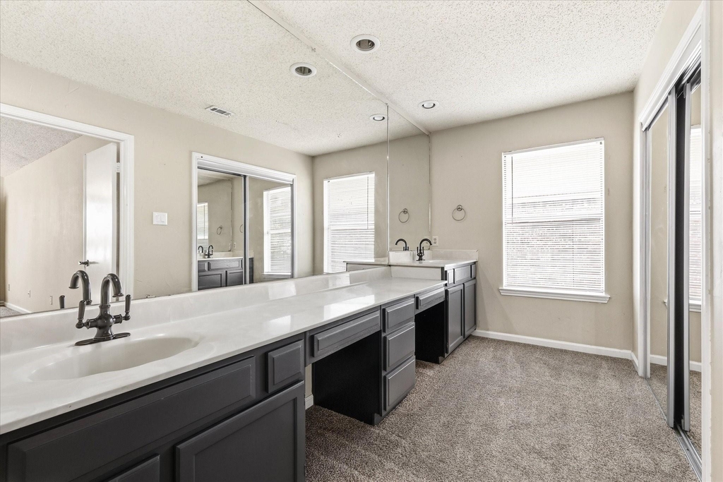 2909 Menlo Park Lane - Photo 17