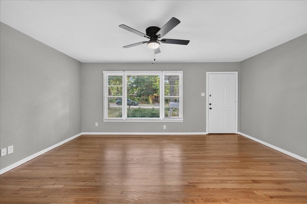 7433 Vallejo Drive - Photo 5