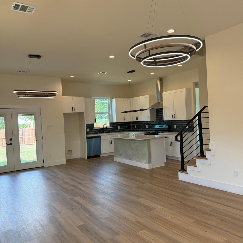 2701 S Jones Street - Photo 1