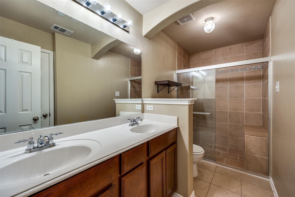 1123 Sophia Street - Photo 5